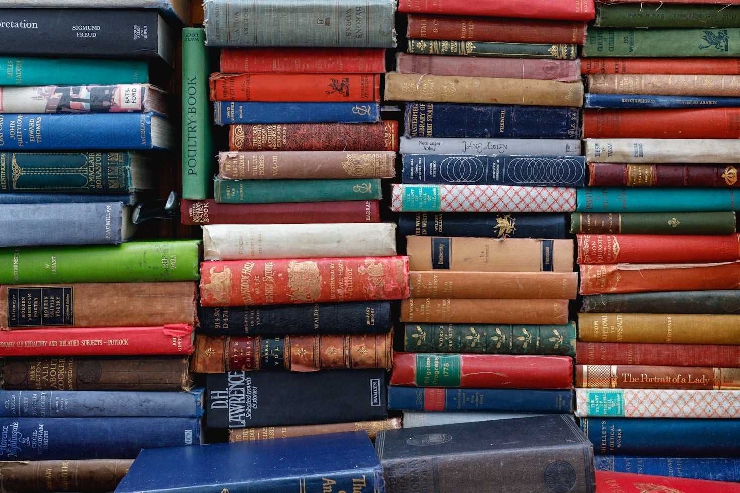 Top Trends Defining Modern Canadian Literature Today